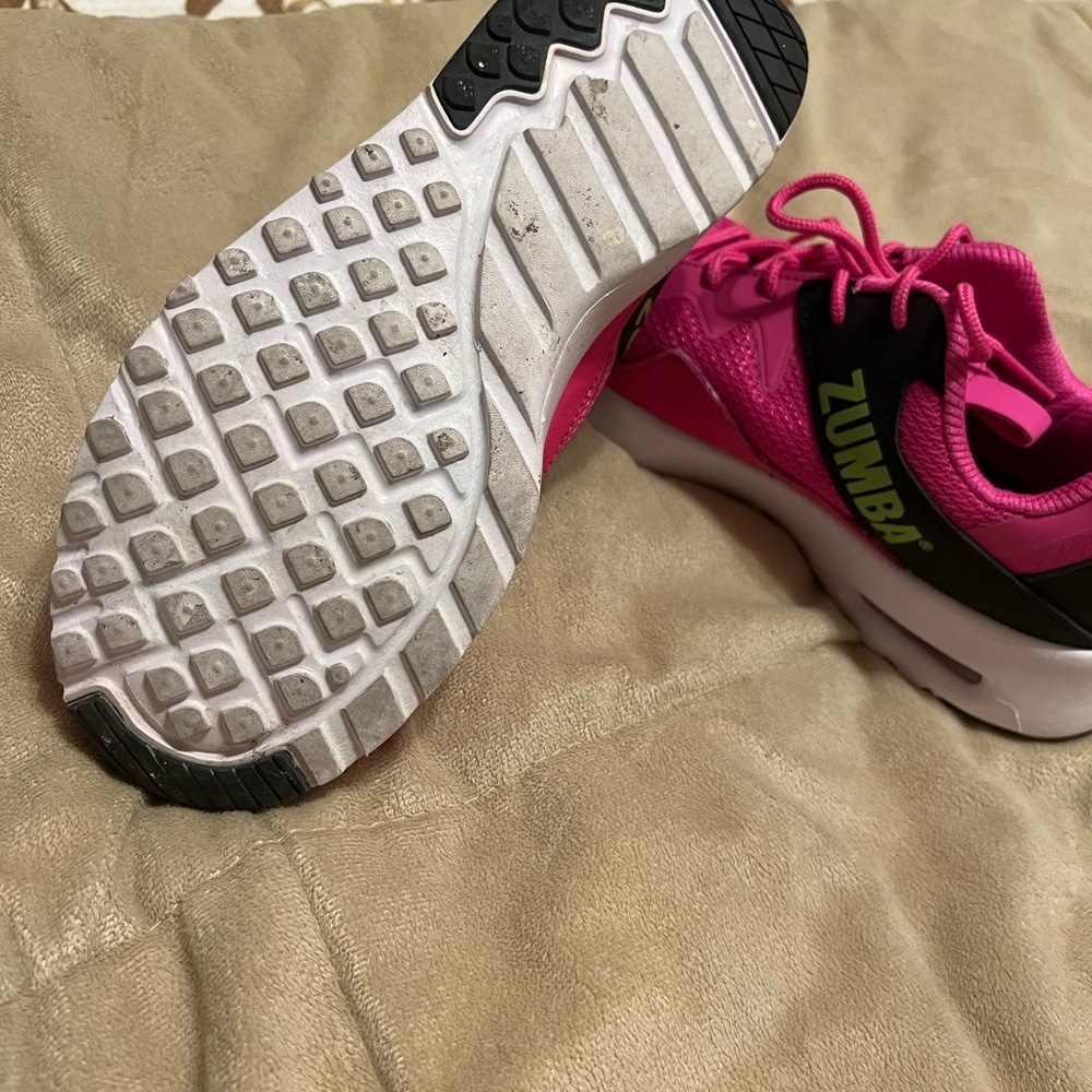 Zumba shoes size 7
